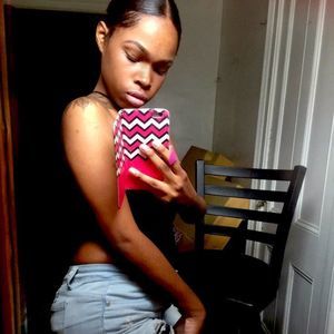 Meet your Posher, Lydia